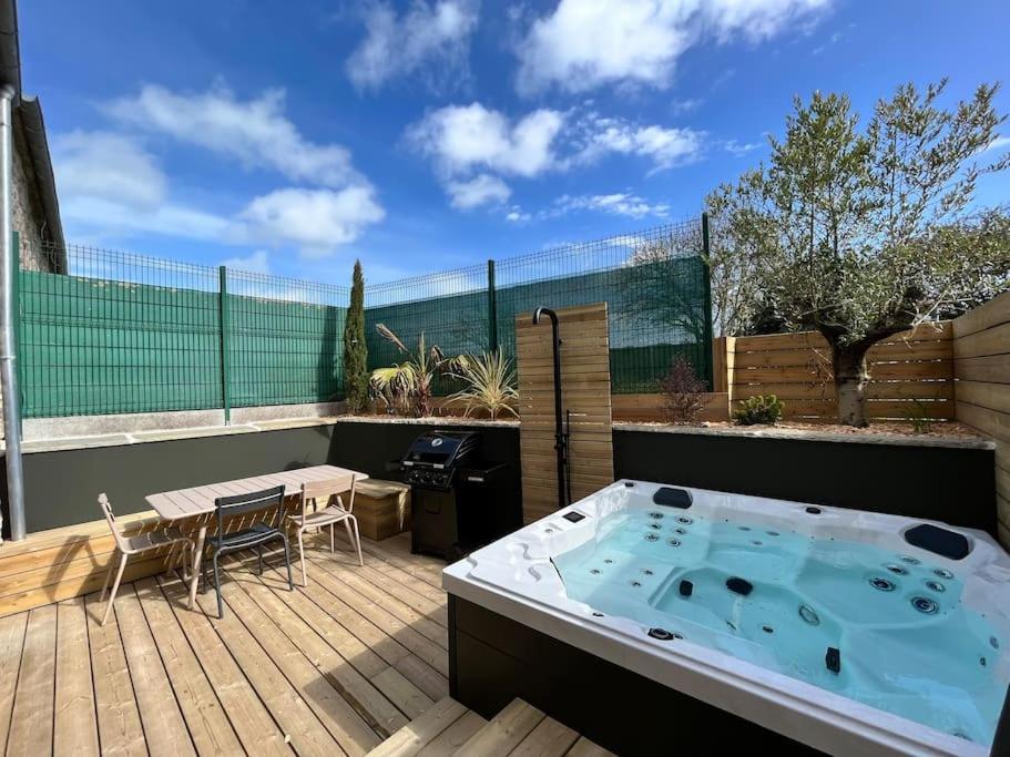 Douceur De Vivre En Bord De Mer - Jacuzzi Et Cheminee サン・クロン エクステリア 写真
